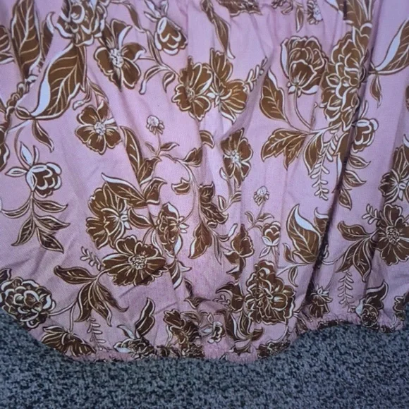 Pink Floral Off-Shoulder Blouse - Picture 5 of 7